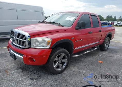 2007 Dodge Ram 1500 Laramie z USA, uszkodzony, nr VIN 1D7HU182X7S227073